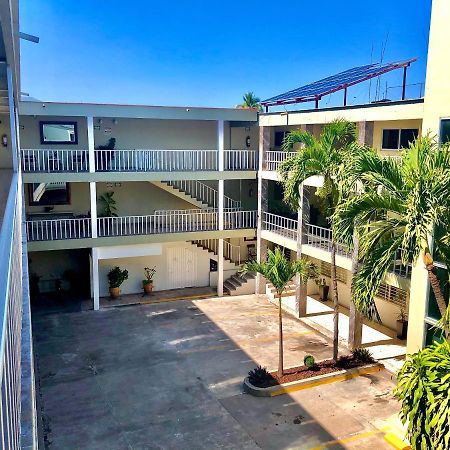 Hotel Del Camino Real El Grullo エクステリア 写真