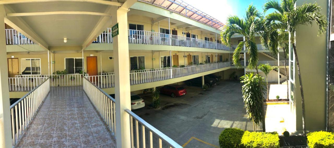 Hotel Del Camino Real El Grullo エクステリア 写真
