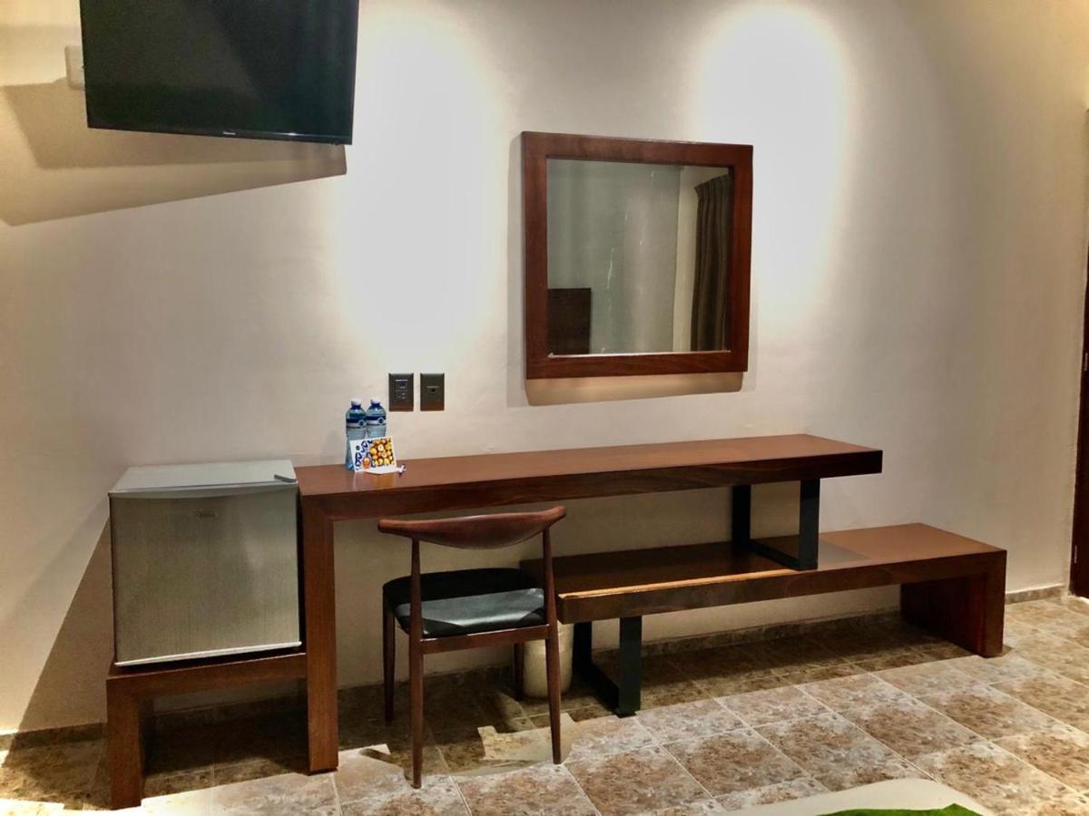 Hotel Del Camino Real El Grullo エクステリア 写真